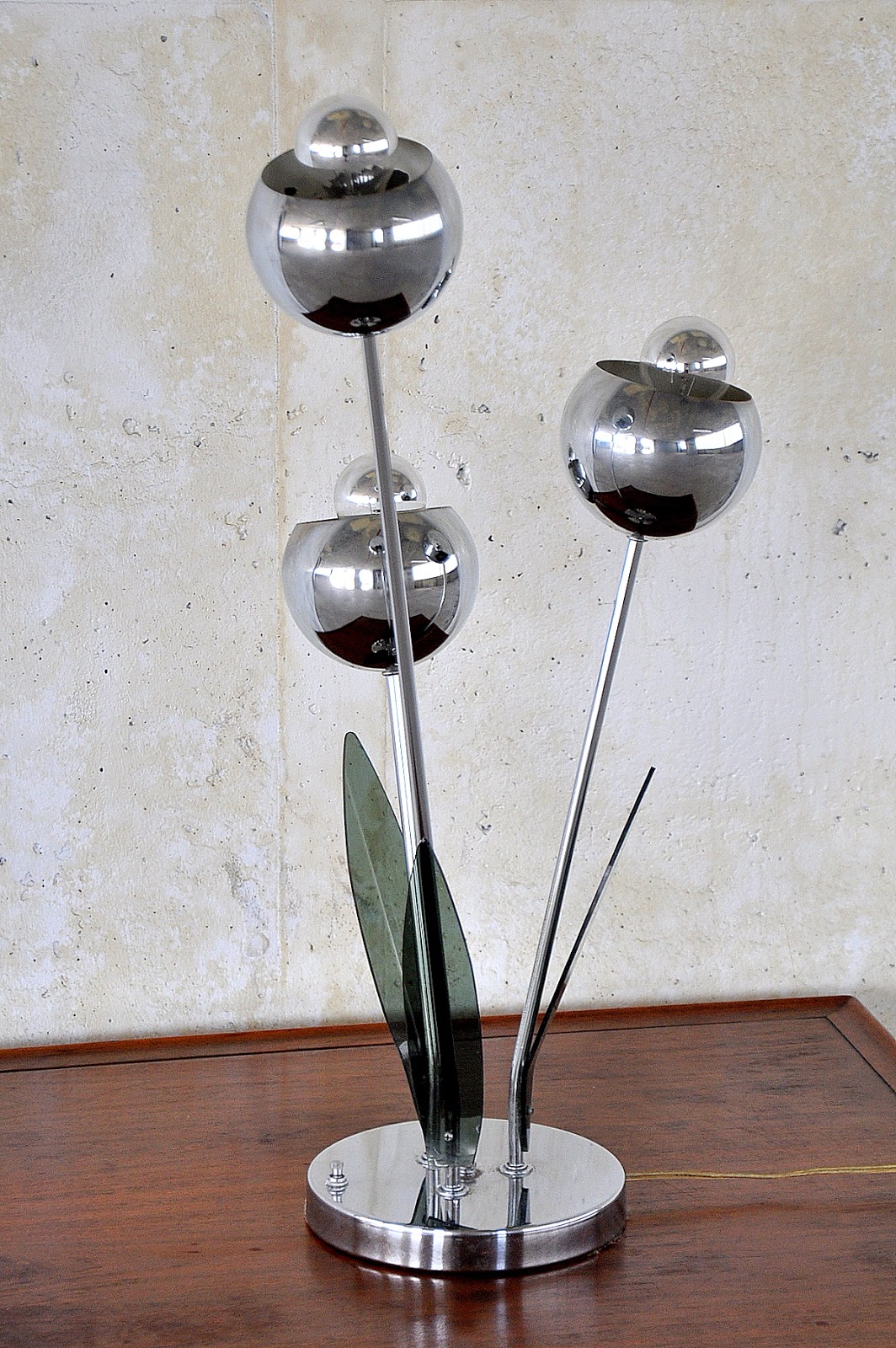 SELECT MODERN: Mid-Century Modern Chrome & Smoked Lucite ...