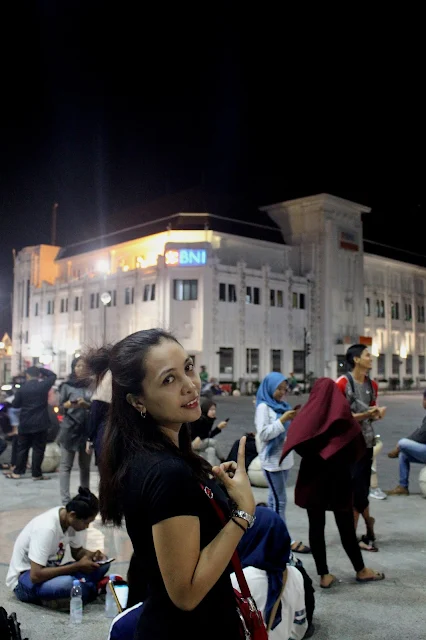 Suasana Malam Hari di Titik Nol KM Yogyakarta