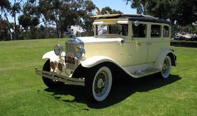 Photos and Pictures of Antique Cars