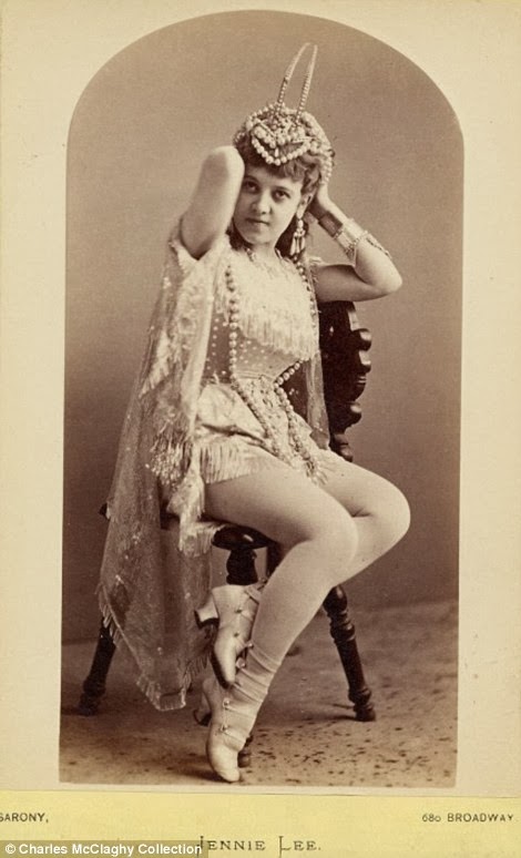 http://www.dailymail.co.uk/news/article-2114487/Photos-reveal-scandalous-burlesque-dancers-1890s.html