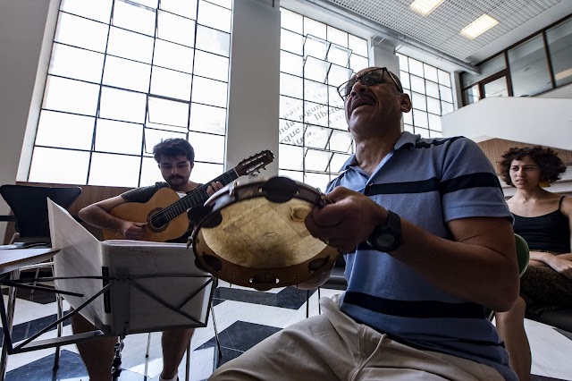 Programação de abril da Biblioteca tem samba, Roda de Leitura 60+ e lançamentos