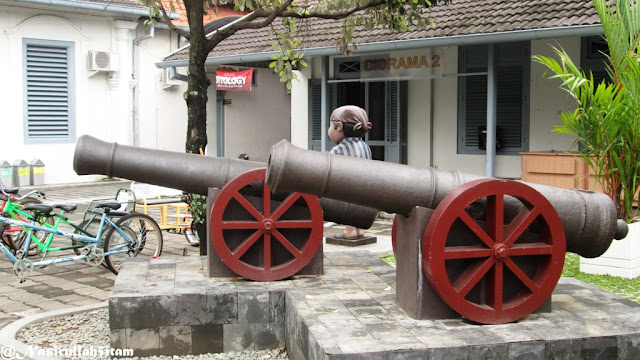 Halaman dalam di benteng