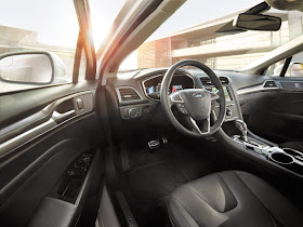Interior view of 2015 Ford Fusion