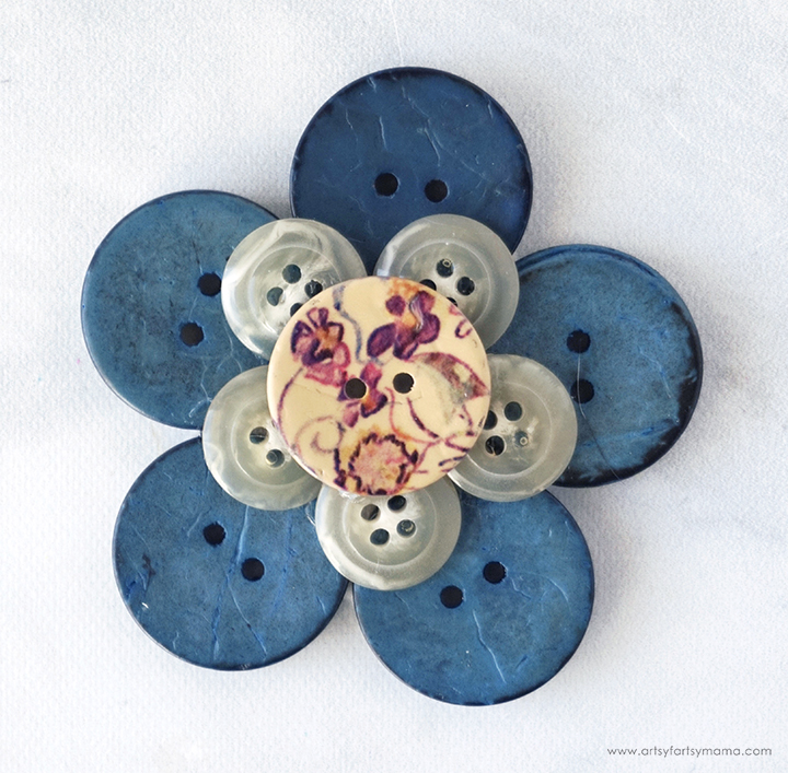 Button Flower Pins