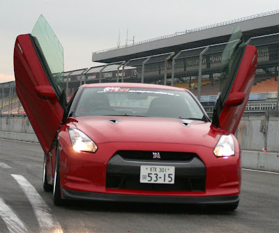 Nissan GT-R LSD Wing Doors