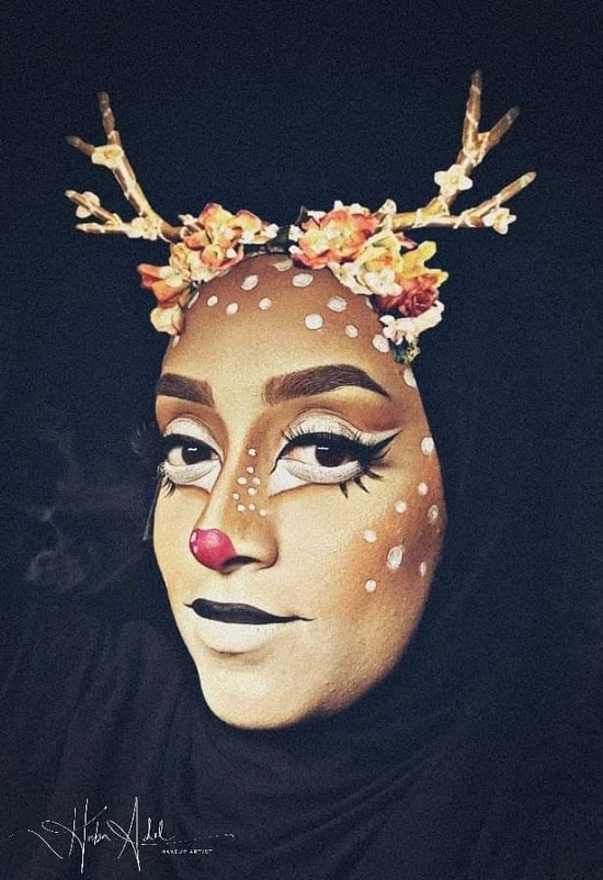 Special Effects ... Heba Adel turns her face into terrifying, cartoonish brush and makeup paintings