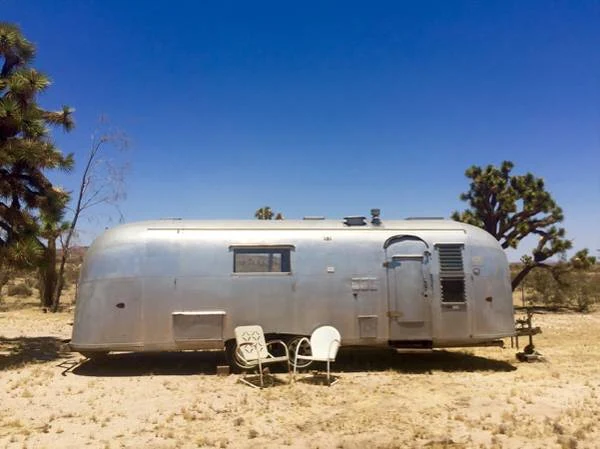 1960 Airstream Land Yacht Caravan