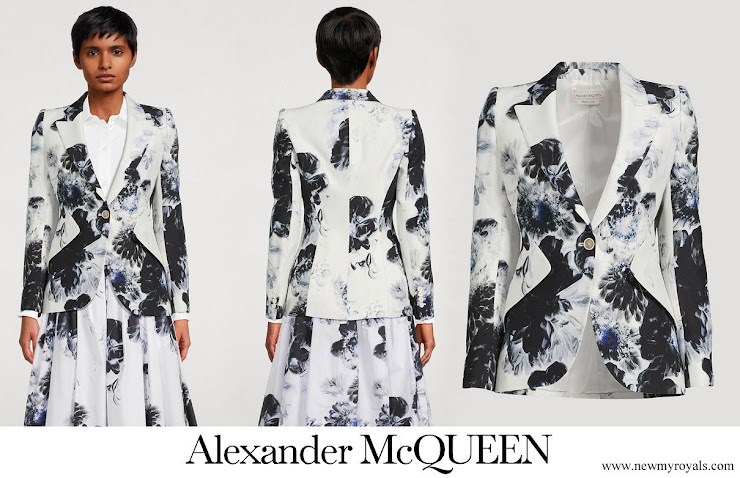 Duchess-Maria-Teresa-wore-ALEXANDER-MCQUEEN-Chiaroscuro-Peak-Shoulder-Jacket.jpg