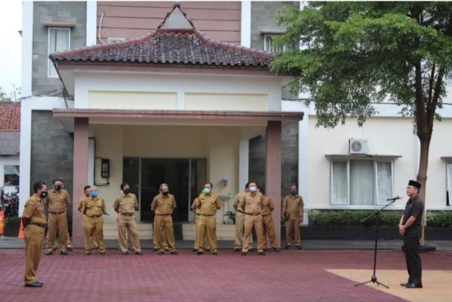 PJS Bupati Kabupaten Pangandaran Dr H Dani Ramdan, M.T. pimpin Apel Pagi bersama seluruh pegawai Pemerintah Kabupaten Pangandaran