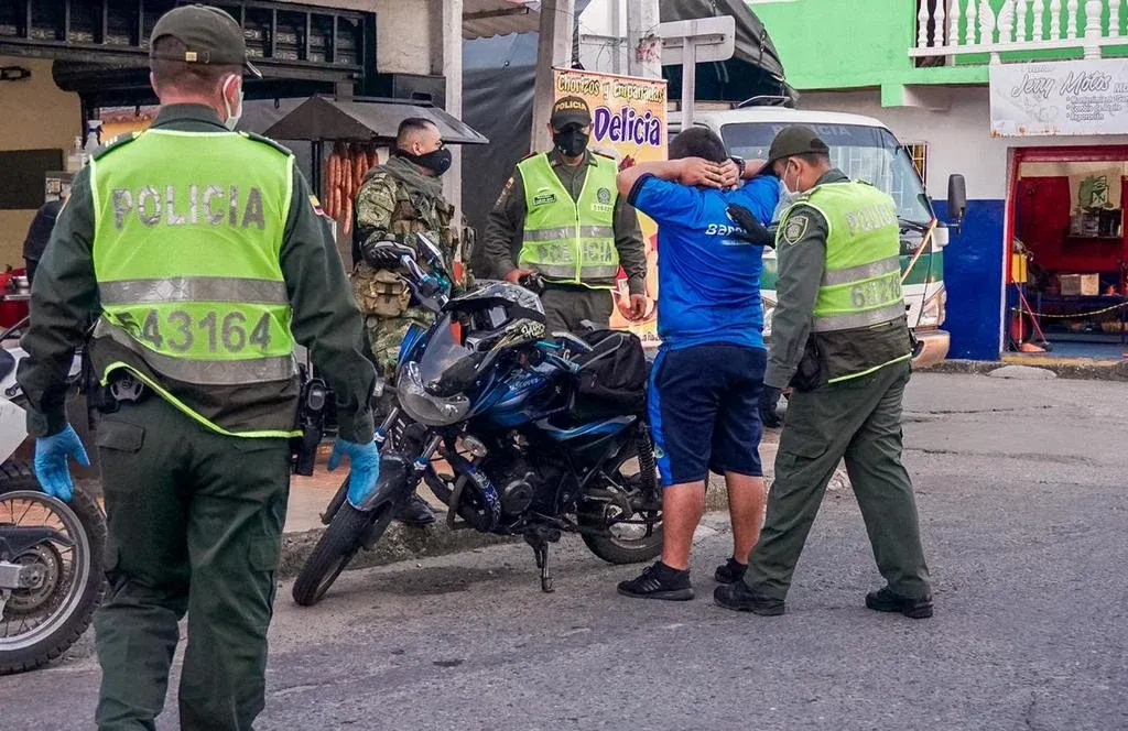 También se acordó la puesta en marcha de un botón de pánico que sería como una bombilla que al activarse indica que el carro está en emergencia