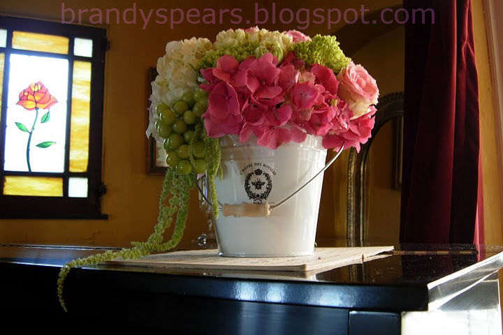bridal baby shower centerpiece Photo Back view of the cluster floral 