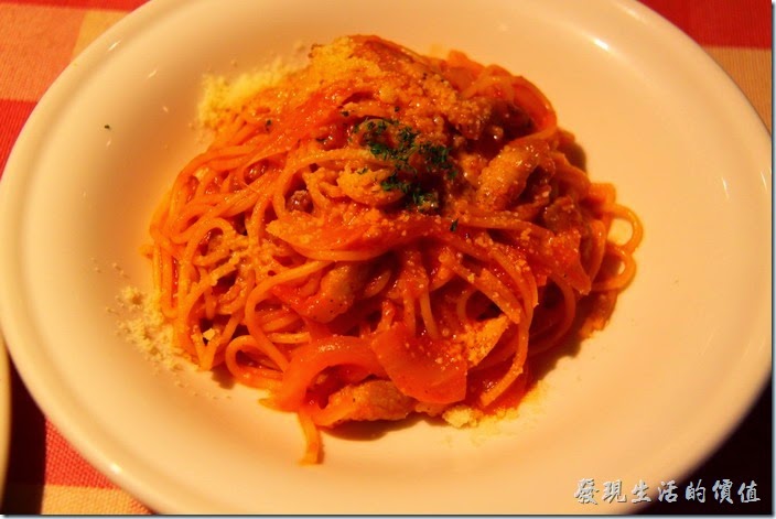 日本北九州-豪斯登堡。【Pizza & Pasta PINOCCIO】（皮諾丘披薩義大利麵館）。這是我們家小兒子點的招牌義大利肉醬麵，1150日圓，照例只要是肉醬麵就一定吃光光。
