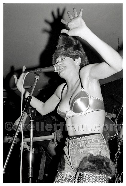 Bongwater (Ann Magnuson + Kramer) live at the Markthalle, Hamburg, 1991, photo by Moni Kellermann