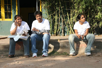 Prabha giving last-minute instructions to Team Leaders