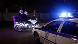  Ο 65χρονος φέρεται να ήταν νεκρός για δύο ή τρεις ημέρες - Οι γείτονες κάλεσαν την αστυνομία λόγω της έντονης μυρωδιάς Το ενδεχόμενο της εγ...