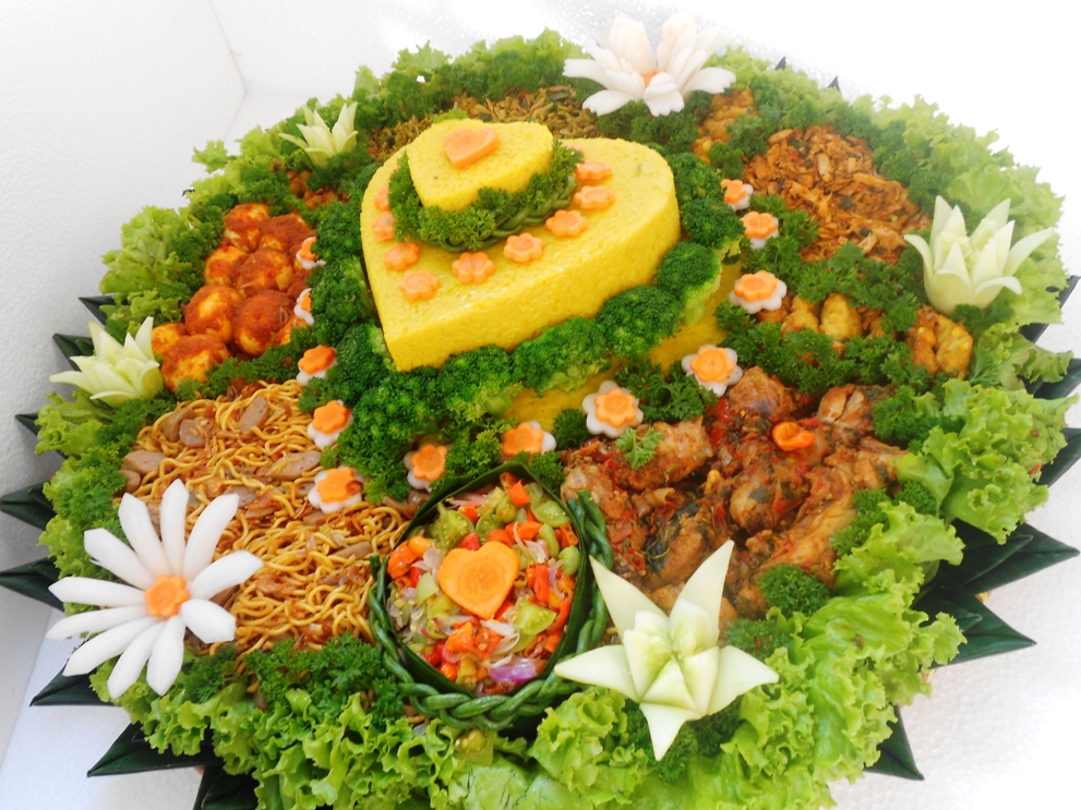 Pesanan Tumpeng Manado Especially for Love LUCKY CATERING