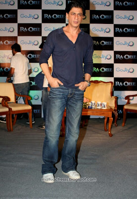 Shahrukh Khan at Gojiyo Ra.One Contest Winners event