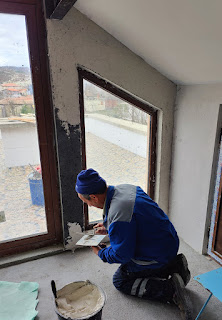 Bekir nearly finished first application of plaster