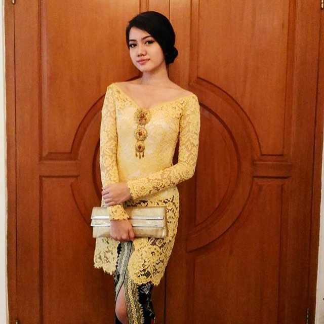 Trend Model Kebaya Modern untuk Remaja Masa Kini Modis 