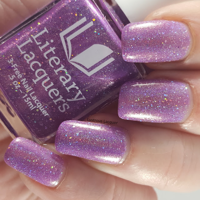Pale-purple-scattered-holographic-nail-polish