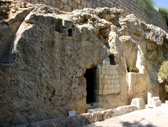 The True Tomb of Jesus. Matthew 27:57