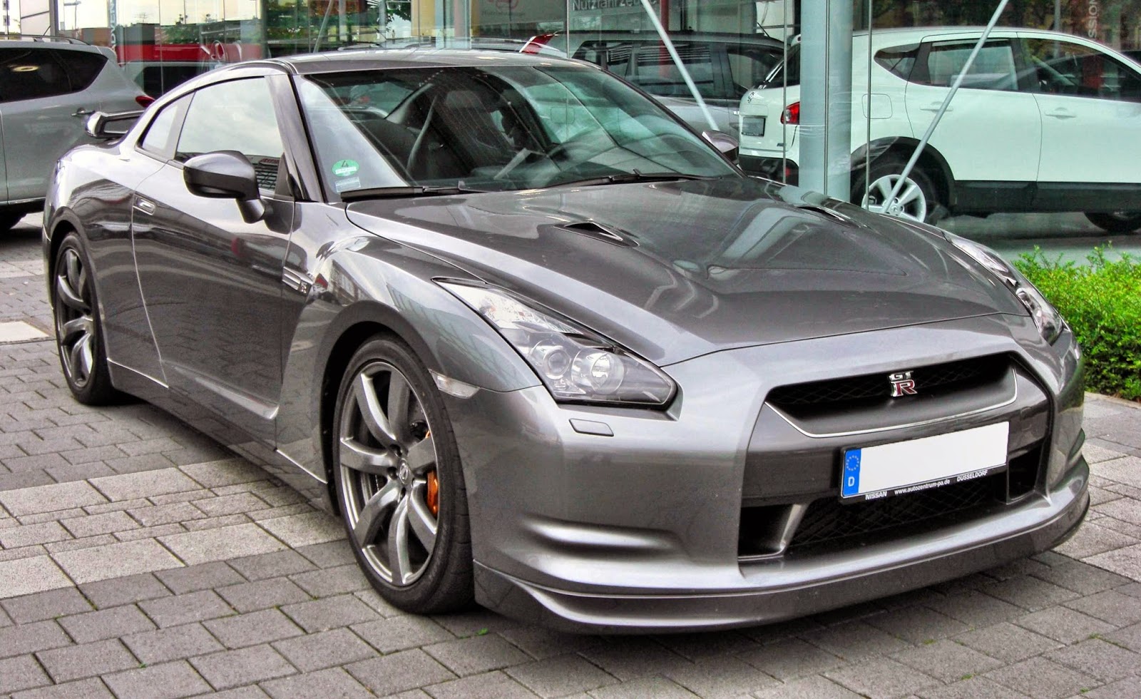 Nissan GTR