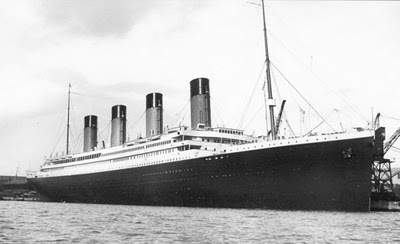 gambar kapal titanic