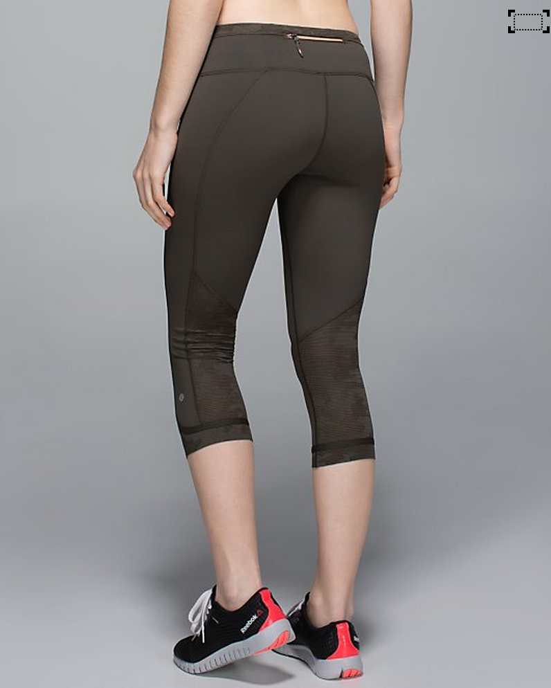 http://www.anrdoezrs.net/links/7680158/type/dlg/http://shop.lululemon.com/products/clothes-accessories/crops-run/Run-For-Days-Crop?cc=0001&skuId=3595901&catId=crops-run