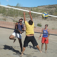 Torneo de voley playero en el Centro Recreativo Kumelkayen.-