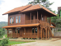 Rumah Panggung Kayu Ulin