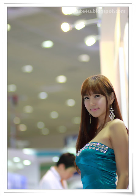 4 Choi Yu Jung-World Security Expo 2011-very cute asian girl-girlcute4u.blogspot.com