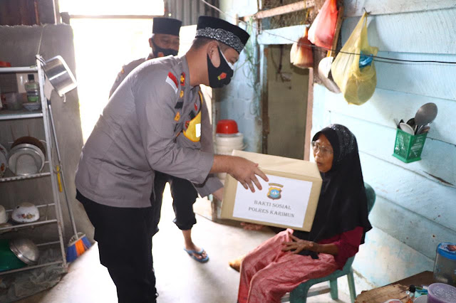 Kapolres Karimun Laksanakan Bakti Sosial