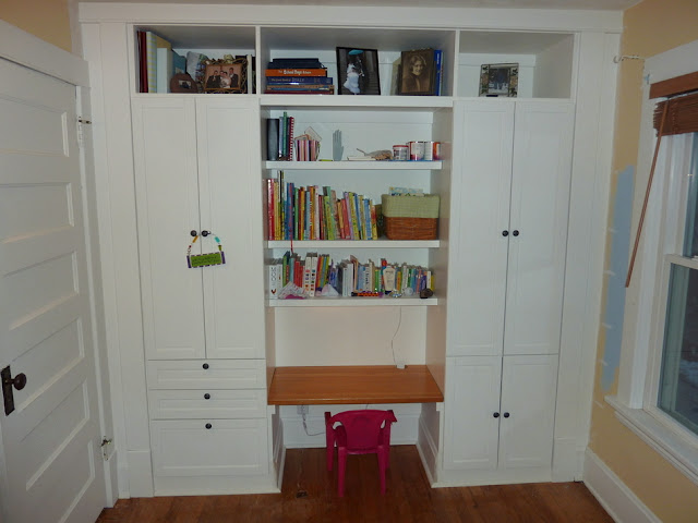 Kid's Built-In Wardrobe Closet