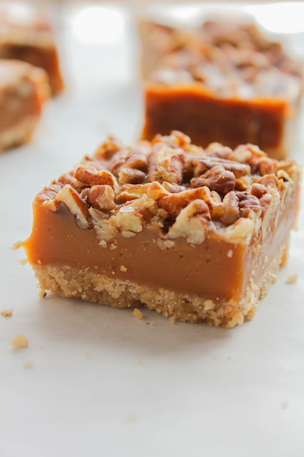 Salted Peanut Butter Shortbread Bars | The Chef Next Door #BiteSizedBitsOfJoy