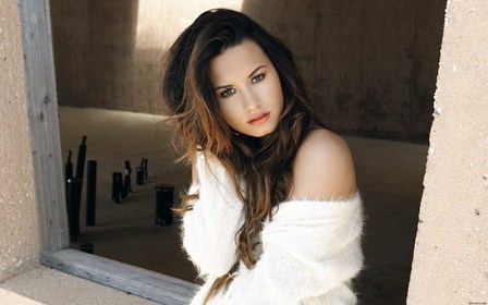    Beredar Foto Bugil Artis Demi Lovato di Kamar Mandi | Blog
News Online