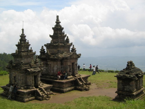 The Lost Ark: Jawa Tengah Provinsi 1000 Candi