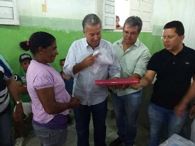 Prefeitura de Saloá realiza a entrega do fardamento escolar 2018!