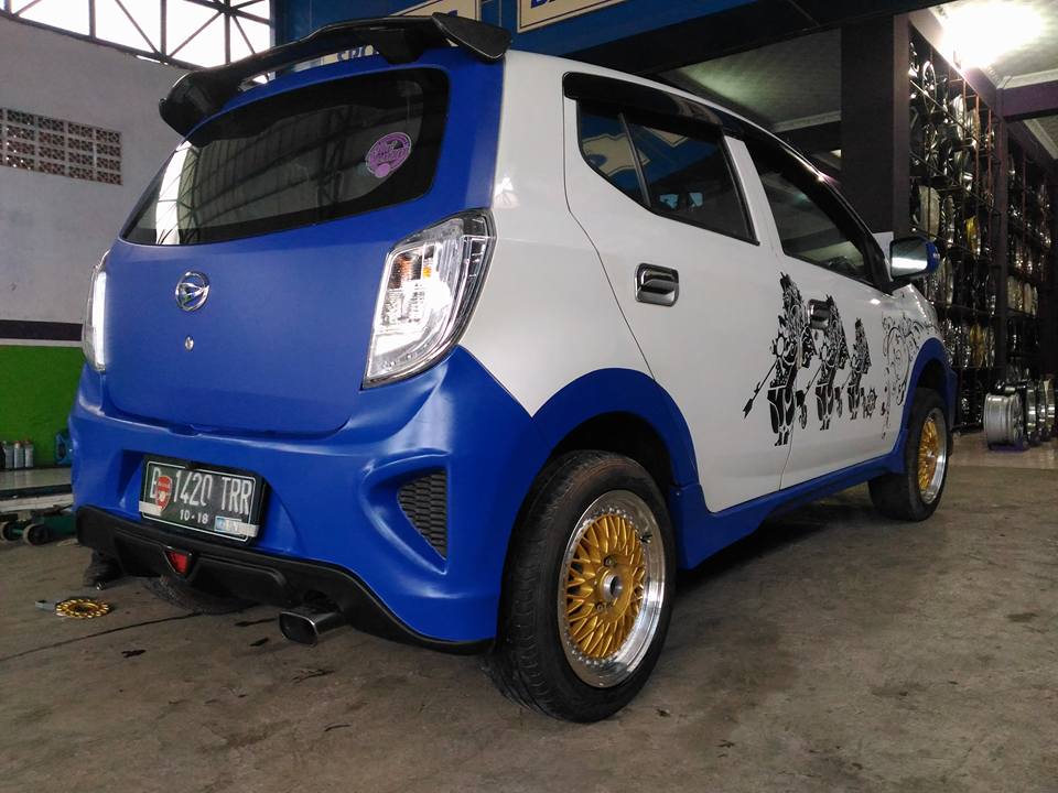  Modifikasi Daihatsu Ayla Indonesia Body kit Mobil 
