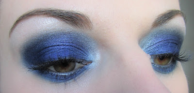 http://chroniquedunemakeupaddict.blogspot.com/2012/03/make-up-bad-girl.html