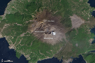 Observaciones de tasas de emisión de dióxido de azufre en el volcán Sakurajima, Japón