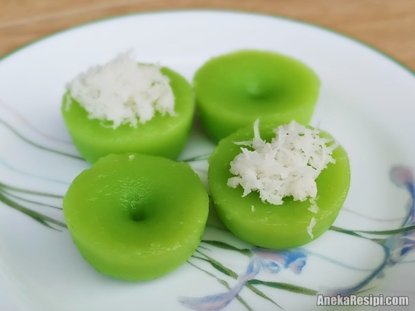 Kuih Kaswi / Lompang Pandan Sukatan Cawan