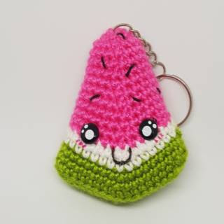 PATRON GRATIS LLAVERO SANDIA DE CROCHET 13140