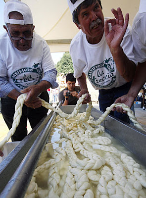 A 783.6-metre-long interlaced mozzarella