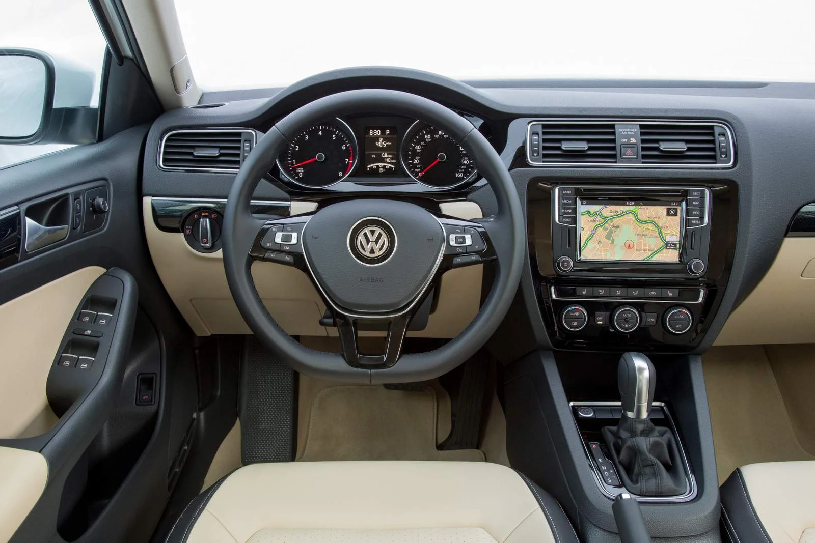 VW Jetta Highline TSI - interior