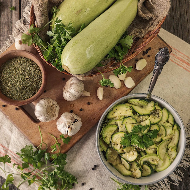 pickled zucchini, green zucchini pasta, healthy cuisine, eco food, vegan foodzdorovaya-eda, poleznaya-eda, organicheskij-salat, syroedcheskaya-kuhnya