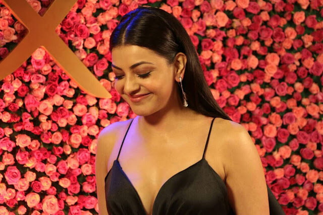 kajal agarwal hot cleavage image gallery in black outfit 