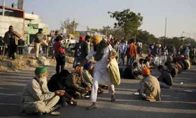 Delhi Chalo Protest- Farmers eating