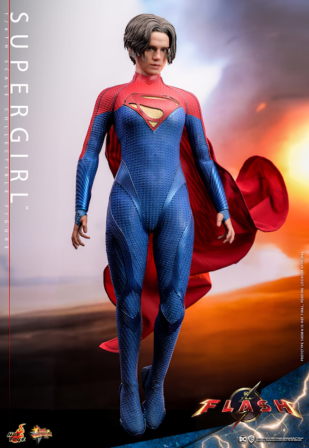 SUPERGIRL Sixth Scale Figure by Hot Toys