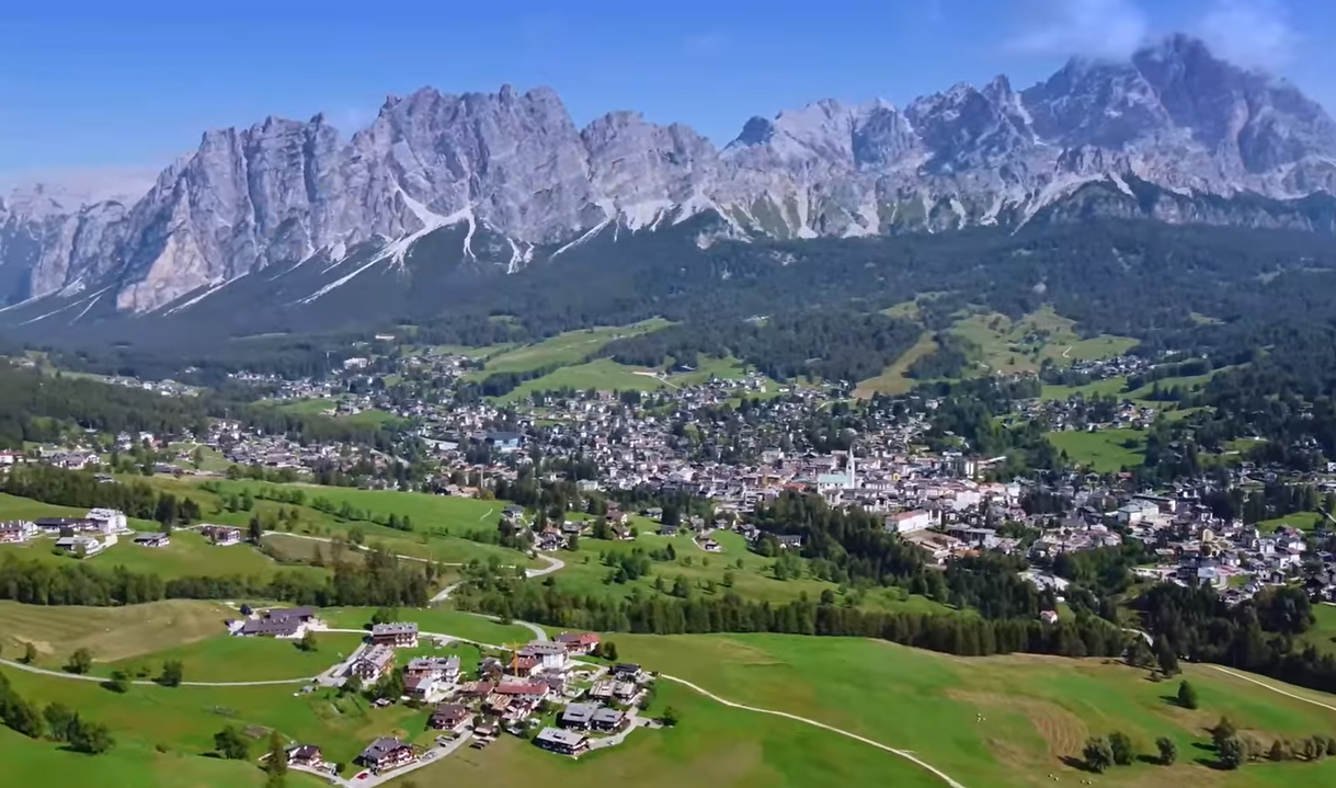 Cortina d'Ampezzo - Beautiful Villages in Italy to Explore