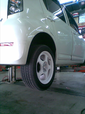 Myvi Rim Putih